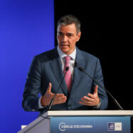 Pedro Sánchez, àrbitre del final de l’OPA