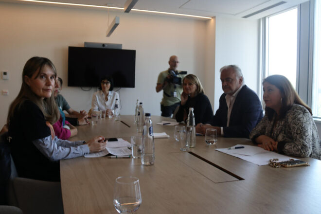 El PP triga mig any a reunir-se amb víctimes de la gota freda i ho fa a Brussel·les