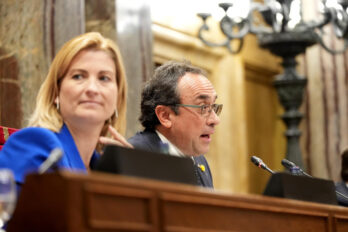 El president del Parlament de Catalunya, Josep Rull, i la vice-presidenta primera, Raquel Sans (fotografia: ACN).