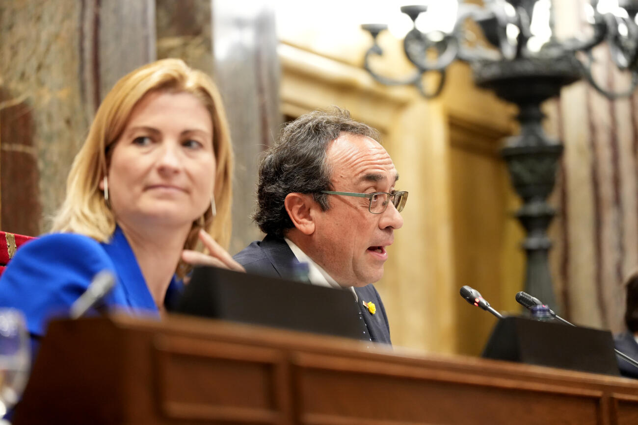 El president del Parlament de Catalunya, Josep Rull, i la vice-presidenta primera, Raquel Sans (fotografia: ACN).