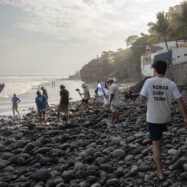El Salvador, el “paradís del surf” que lluita per atreure tant presos com turistes