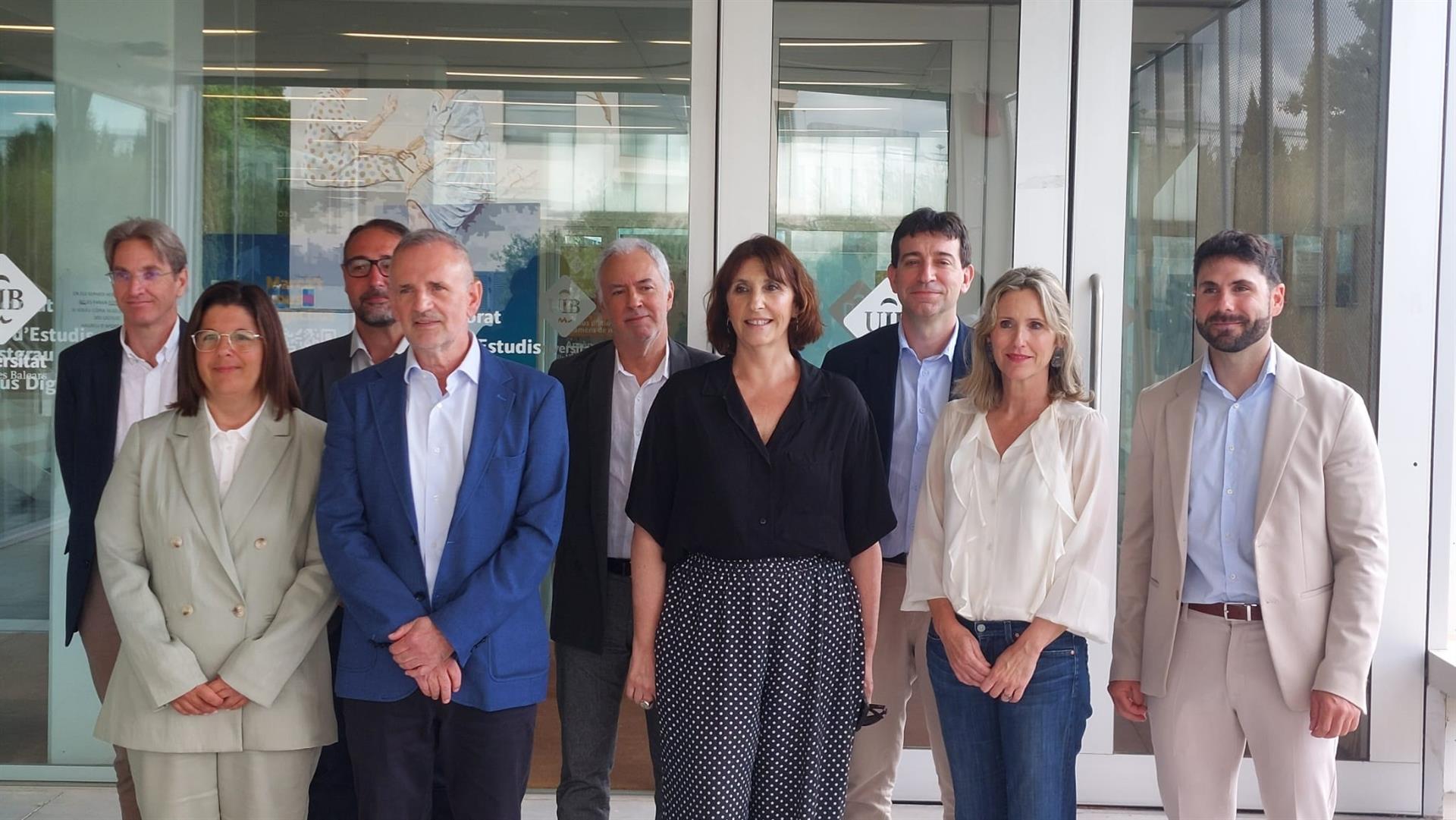 L'equip que conforma la candidatura de Jaume Carot a la reelecció com a rector de la UIB