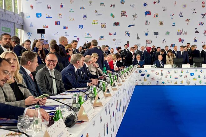 Espot demana col·laboració econòmica i social per a reforçar la sobirania europea