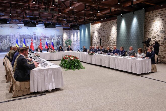 Rússia i Ucraïna intercanvien 780 presoners i obren la porta a més acords