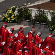 Gairebé mig segle després, els italians confien a tornar a veure un dels seus al capdavant de l’Església