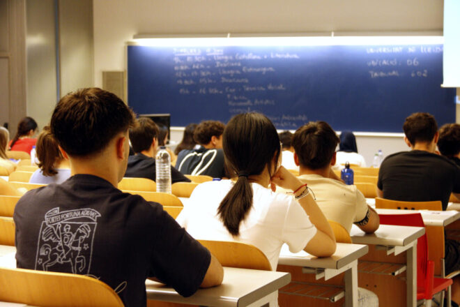 Les notes de tall del 2025: els estudiants de Catalunya ja poden consultar el seu grau universitari