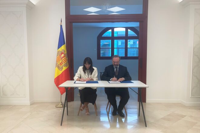 El govern i la Universitat d’Andorra equiparen els certificats de B2 i C1 de català