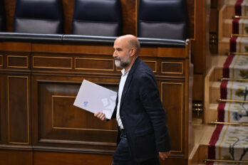 El diputat del BNG Nestor Rego, ahir al parlament espanyol (fotografia: Fernando Villar).