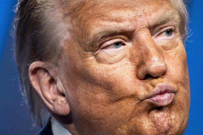 Trump aconsegueix que la Cambra de Representants aprovi el seu pla fiscal