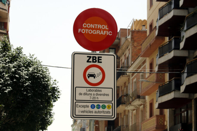 Així queda el mapa de les ZBE: totes les ciutats afectades, les ampliacions i les excepcions