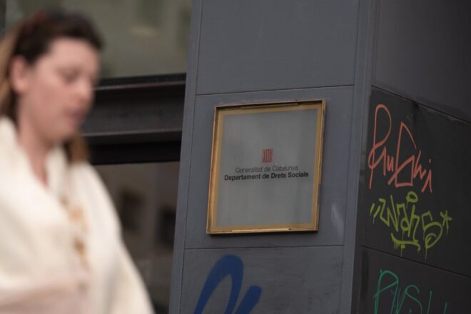 “Vull que em reconeguin el que em passa”: una dona amb discapacitat física denuncia el menysteniment de l’administració