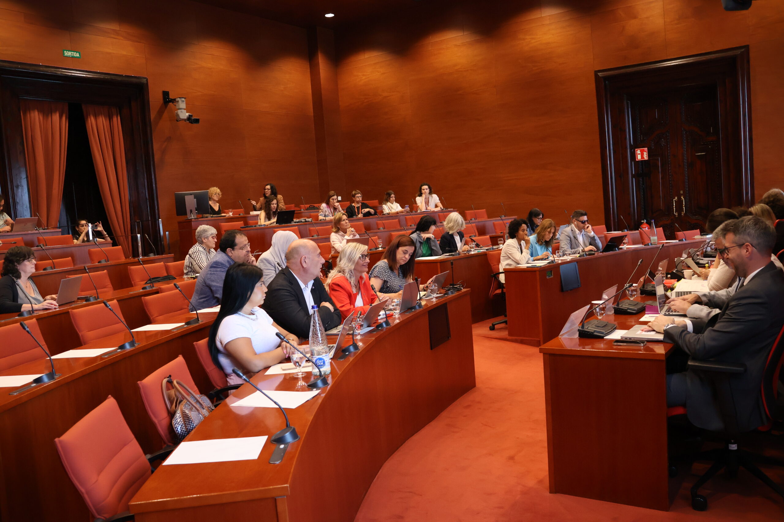 Els diputats de la comissió de Drets Socials, avui al parlament (fotografia: Parlament de Catalunya).