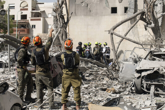 Després de dotze dies de conflicte, la calma tensa s’apodera del Llevant