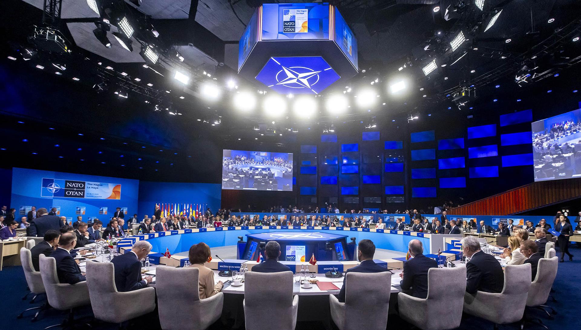 Imatge de la segona jornada de la OTAN, avui a la Haia (fotografia: Moncloa / Fernando Calvo).