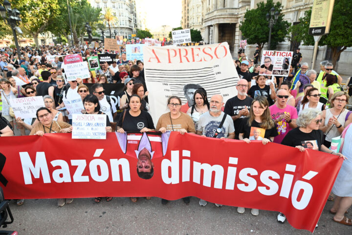 Imatge d'arxiu de la vuitena manifestació contra Mazón (fotografia: Prats i Camps).