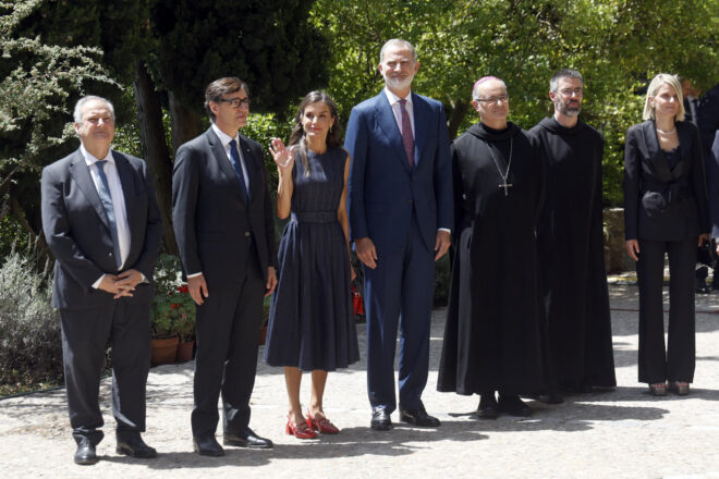 Felipe VI segresta Montserrat en un acte majoritàriament en castellà