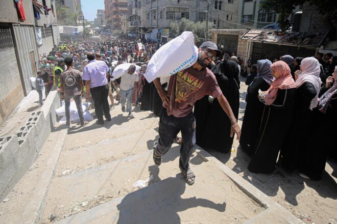 L’exèrcit d’Israel reconeix que ha mort civils palestins durant els repartiments d’ajut humanitari a Gaza