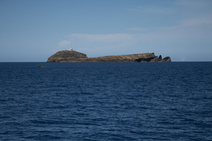 Vista general de l'illa Grossa, una de les quatre que formen les illes Columbretes.