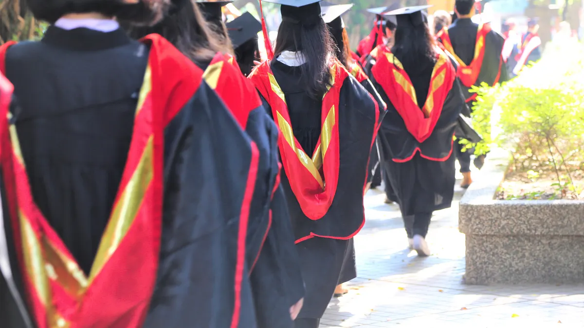 Graduats en una universitat xinesa (fotografia: Yu-Chan Chen/Flickr).