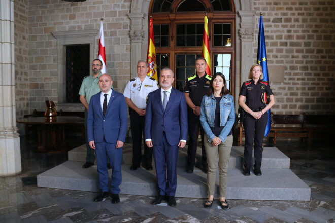 Menys furts i robatoris, però més armes blanques als carrers de Barcelona