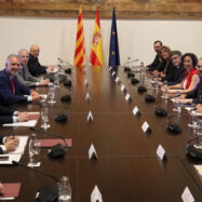 De quin acord parlem? Ens aixequen la camisa!