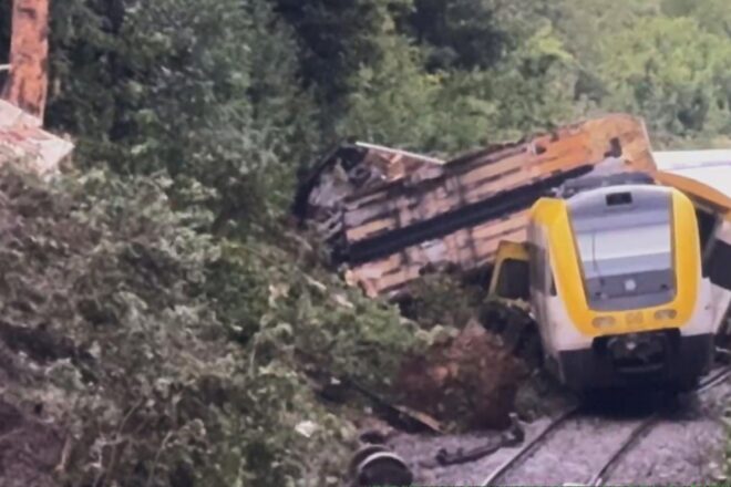 Diversos morts i ferits arran del descarrilament d’un tren al sud d’Alemanya