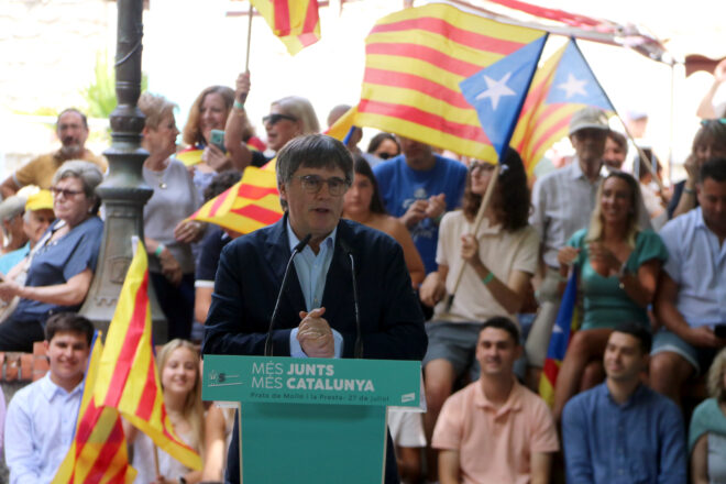 Puigdemont presenta Junts com els “manobres de l’esperança” davant dels “arquitectes del caos”