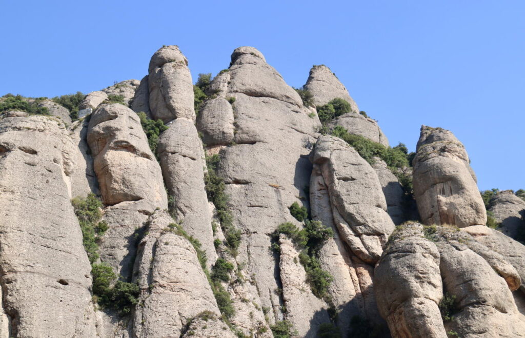 Montserrat prohibeix d’accedir a cinc vies d’escalada després de l’accident mortal d’un jove