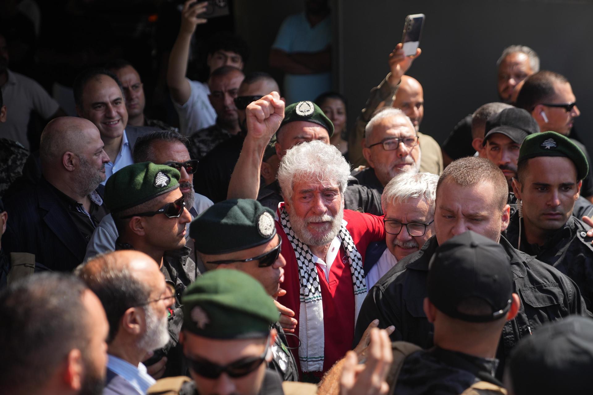 George Ibrahim Abdal·là arriba a l'aeroport de Beirut (fotografia: Abbas Salman).