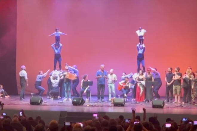 El concert solidari de la Societat Coral el Micalet acaba amb un clam final per la cultura i contra Mazón