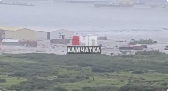 [VÍDEO] Les primeres imatges del tsunami arribant a la costa de l’extrem oriental de Rússia
