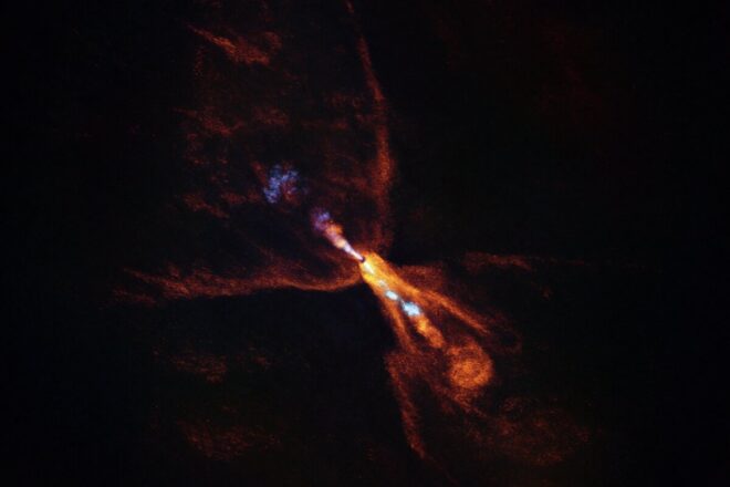 Detecten per primera volta el primer instant en la formació d’un nou sistema solar