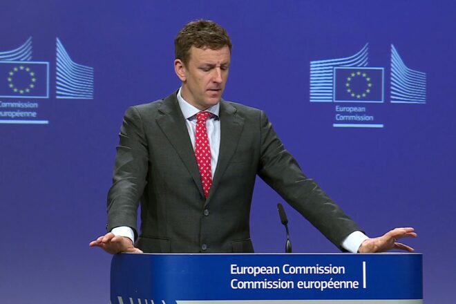 La UE confirma que els EUA aplicaran aranzels del 15% al vi i al cava a partir de demà