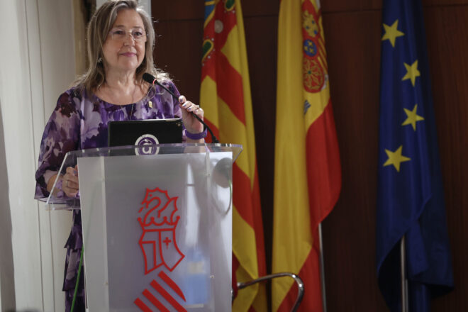 La professora Mar Iglesias pren possessió com a membre de l’Acadèmia Valenciana de la Llengua