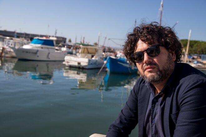 Miquel Bonet denuncia que l’han fet fora d”El món a RAC1′ per haver-ne criticat les condicions laboral