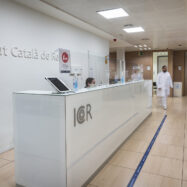 Una pacient denuncia que un metge de l’ICR la va fer fora per parlar en català i va haver d’esperar hores a ser atesa