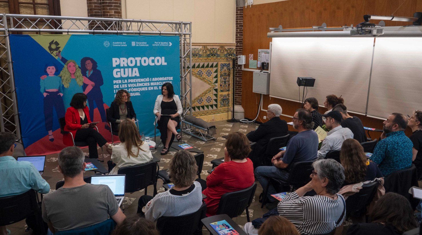 Imatge de la presentació del Servei d'Atenció a les Víctimes de Violències Masclistes i LGTBI-fòbiques. Fotografia: govern.