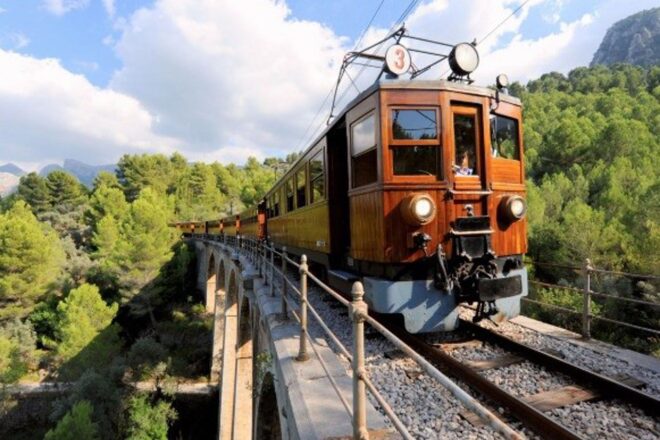 Descarrila un comboi del tren de Sóller, sense fer ferits