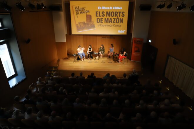 Barcelona escolta amb emoció continguda les víctimes de Mazón