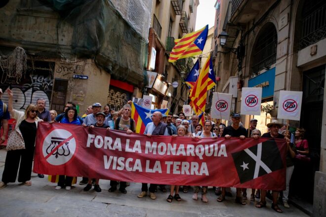 La policia blinda el centre de Barcelona per evitar les protestes contra el rei espanyol