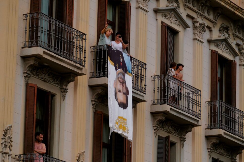 “Fora la monarquia”