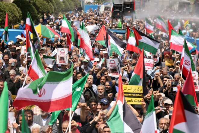 El règim iranià recorre a una nova estratègia per a aferrar-se al poder: relegar la religió a un segon pla