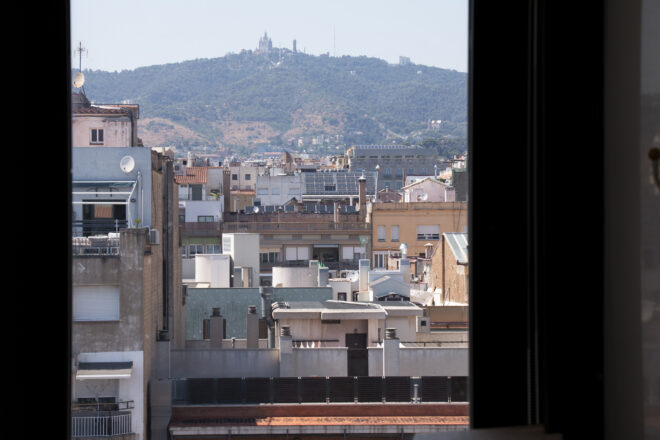 Com volen prohibir l’especulació en l’habitatge el govern i els Comuns? Què passaria amb les herències?