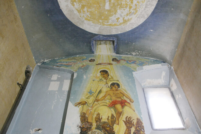 Descobertes les pintures murals de la capella Gitana a la presó Model de Barcelona