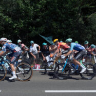 Dècades després del cas Armstrong, el fantasma del dopatge mecànic plana sobre el Tour de França
