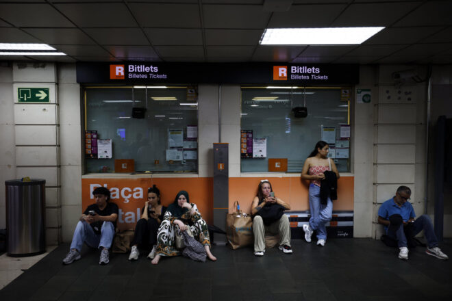 Les plataformes d’usuaris de Rodalia exigeixen de reunir-se demà amb la Generalitat