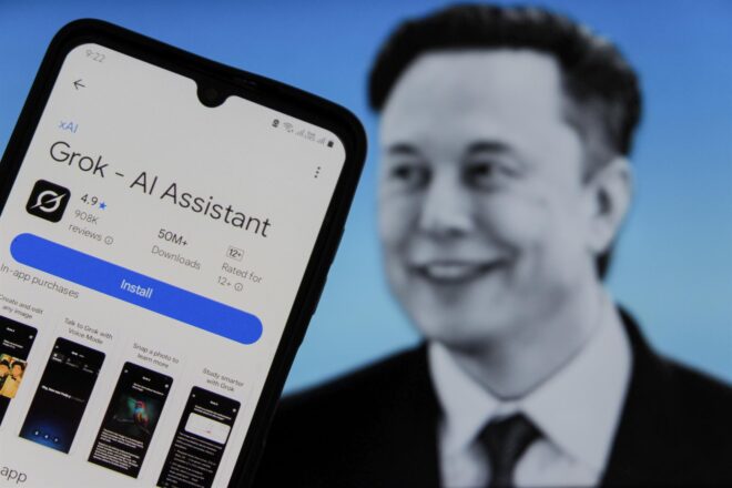 Musk anuncia la creació de Baby Grok, una aplicació de la seva empresa de IA amb contingut per a infants