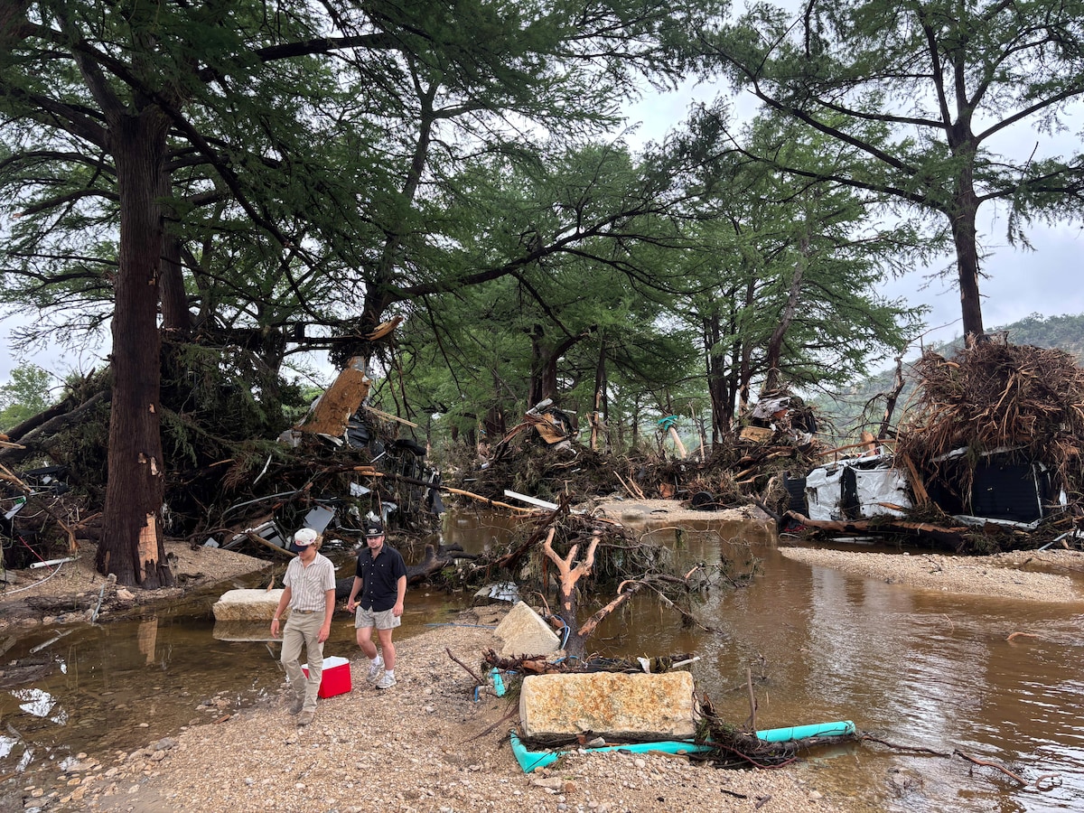 Aixi ha acabat el càmping Blue Oak, al comtat de Kerr (Texas) (fotografia: Arelis Hernandez / The Washington Post).