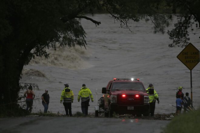 Ja hi ha més d’un centenar de morts pels aiguats de Texas