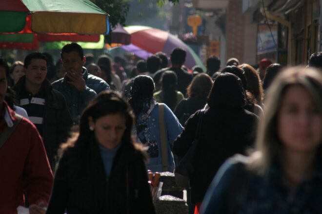 Un 16% dels joves comença sempre les converses en català, segons l’enquesta d’usos lingüístics
